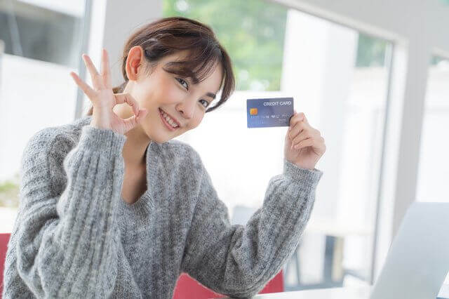 初めてのクレジットカードなら楽天カード！