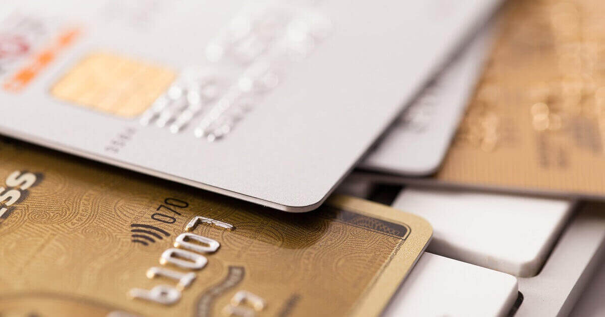 クレジットカードとデビットカードの違いは？それぞれの特徴やメリットを紹介