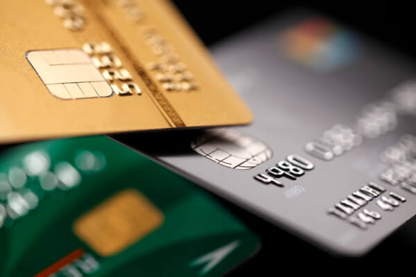 クレジットカードのポイント還元率って大事なの？選び方や効率的な貯め方を解説！
